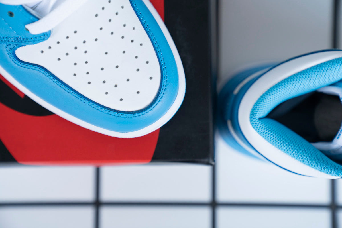 Air Jordan 1 Retro ''UNC''