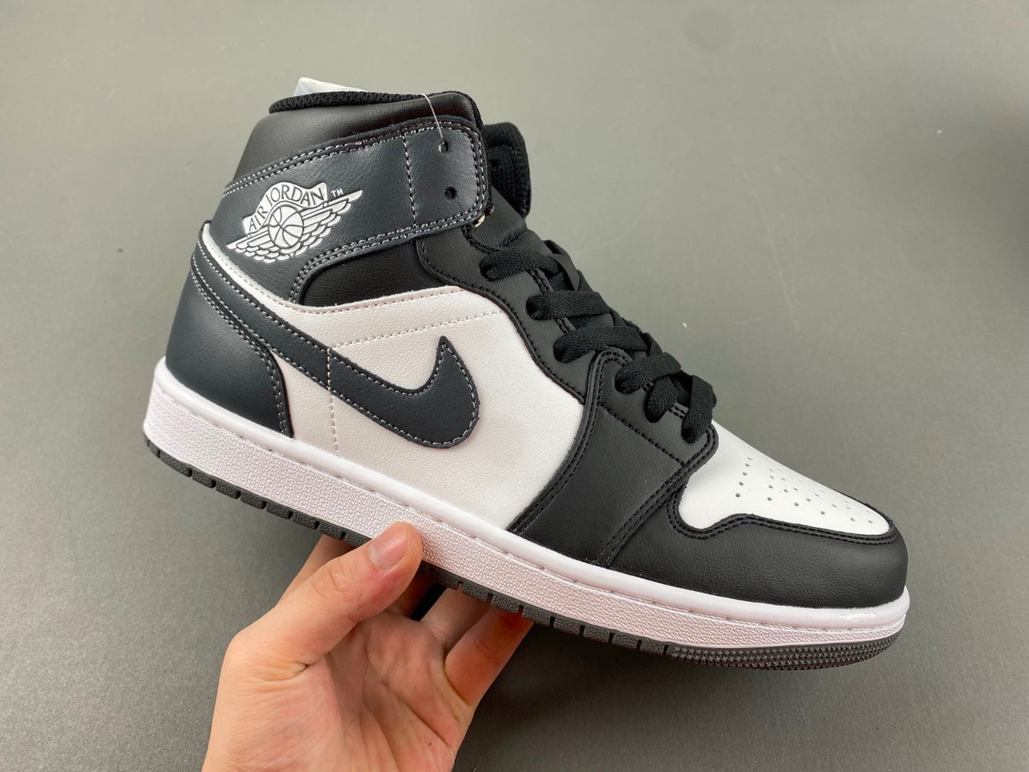 AIR Jordan 1 Mid ' White Black'
