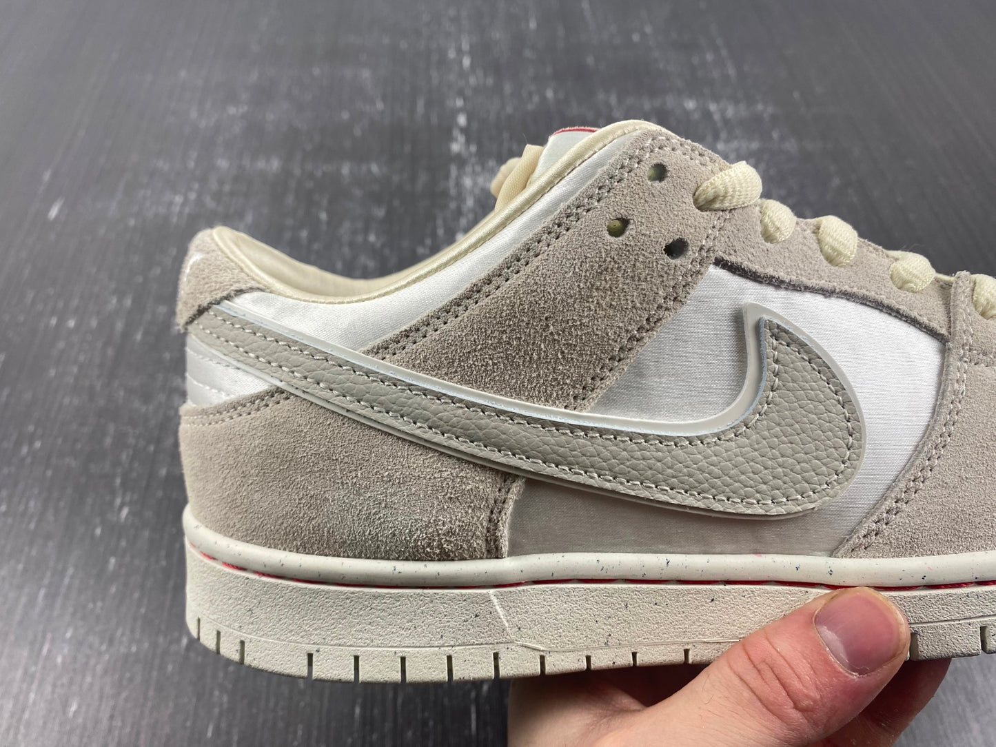 NIKE SB Dunk Low 'City of Love Collection - Light Bone'