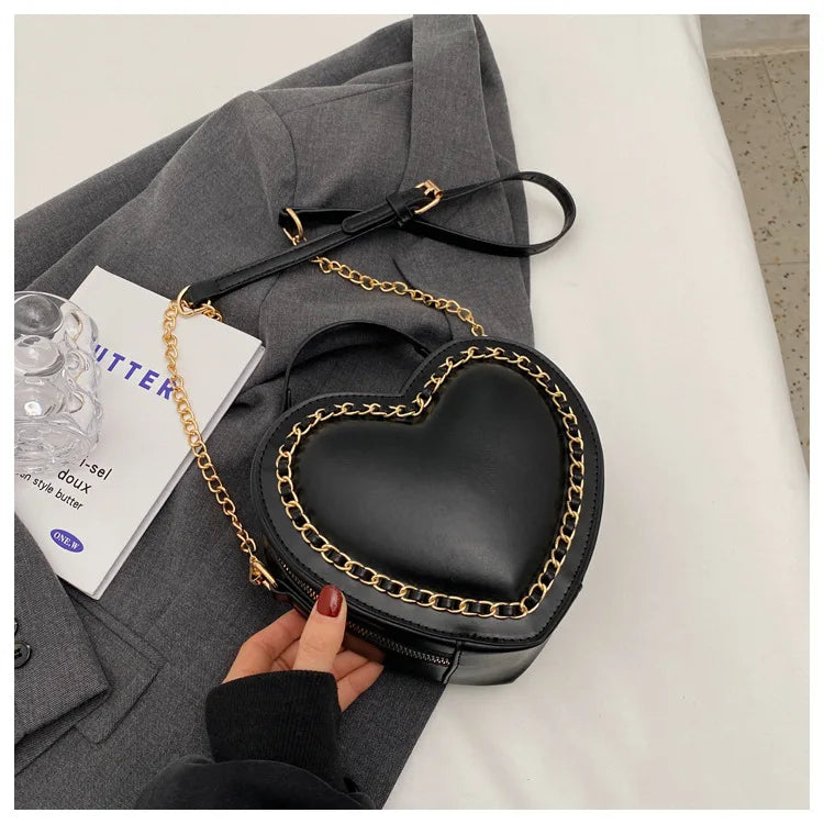 Women Purses And Handbag Fashion Red Love Heart Shape Shoulder Bag Women Chain Crossbody Bag Ladies Purse And Clutch Bag