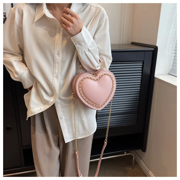 Women Purses And Handbag Fashion Red Love Heart Shape Shoulder Bag Women Chain Crossbody Bag Ladies Purse And Clutch Bag