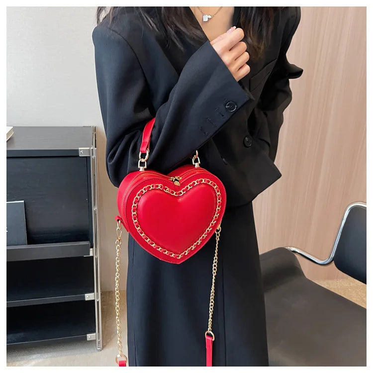 Women Purses And Handbag Fashion Red Love Heart Shape Shoulder Bag Women Chain Crossbody Bag Ladies Purse And Clutch Bag