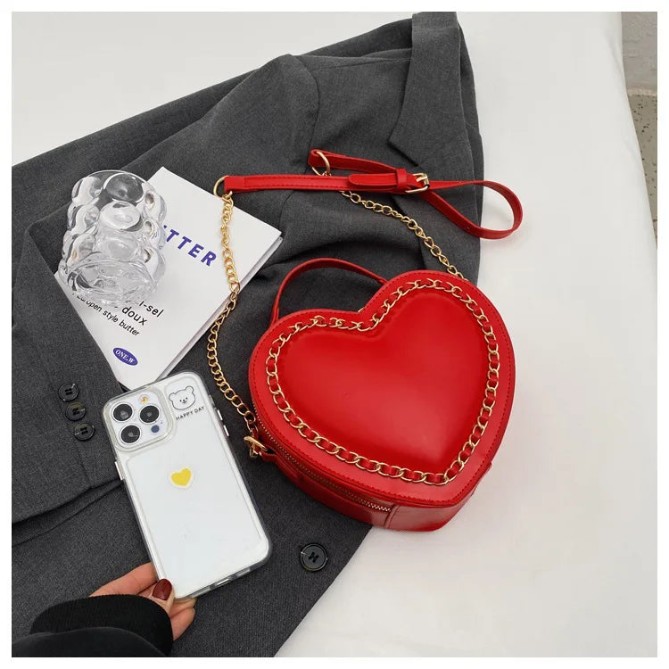 Women Purses And Handbag Fashion Red Love Heart Shape Shoulder Bag Women Chain Crossbody Bag Ladies Purse And Clutch Bag