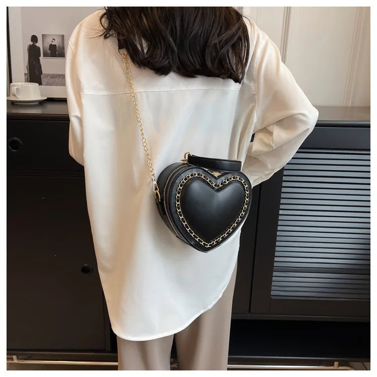 Women Purses And Handbag Fashion Red Love Heart Shape Shoulder Bag Women Chain Crossbody Bag Ladies Purse And Clutch Bag